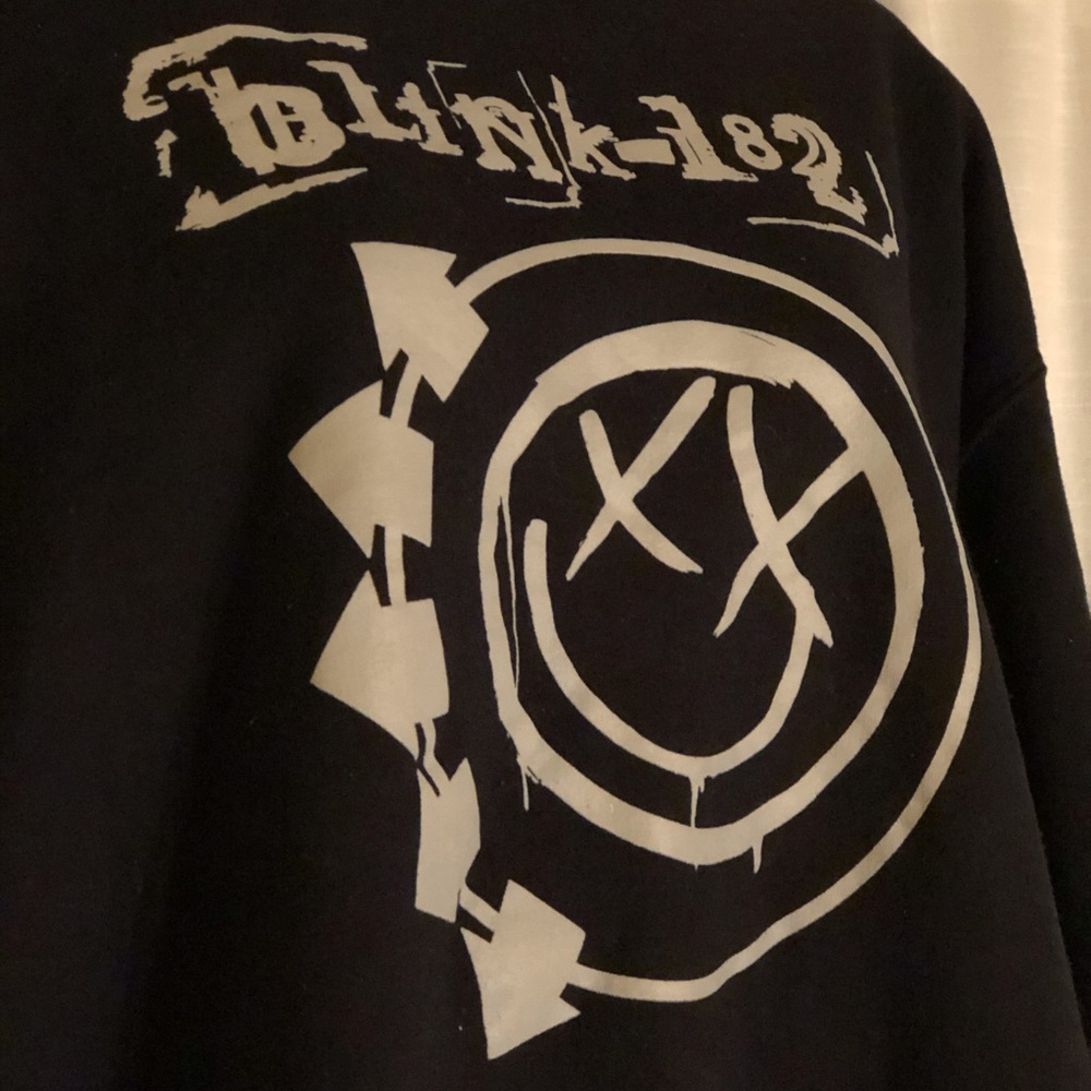 Blink-182 Sweater UNISEX